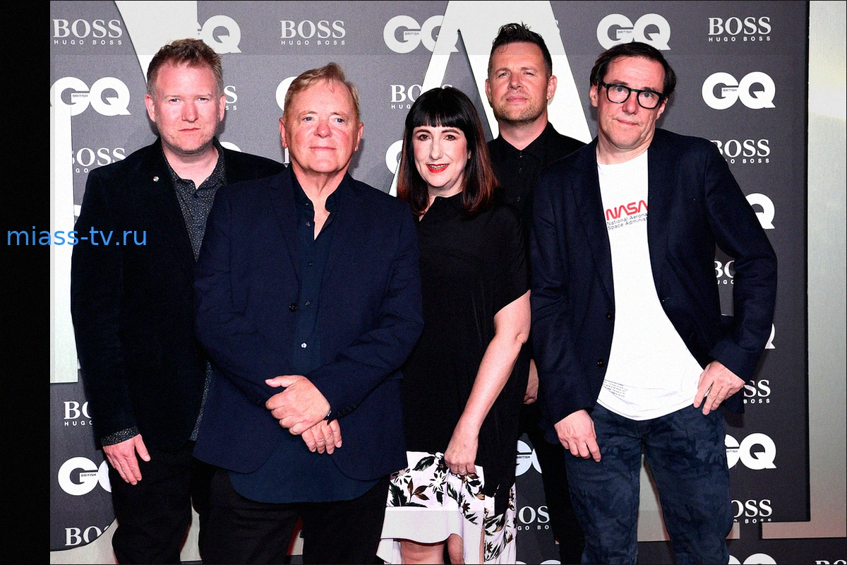Два участника New Order отказываются от гастролей 'по состоянию здоровья'
